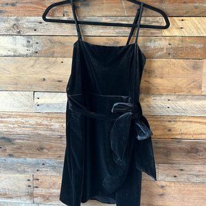 NWT *** GIANNI BINI black velvet tie mini dress